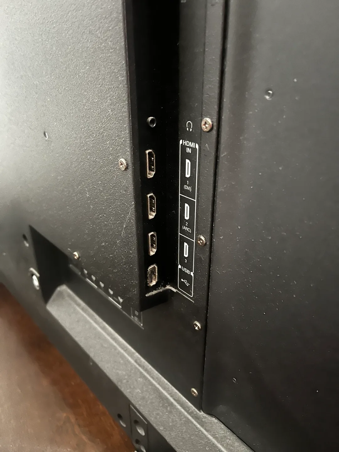 Toshiba 55 Inch TV and stand image indicator(4)