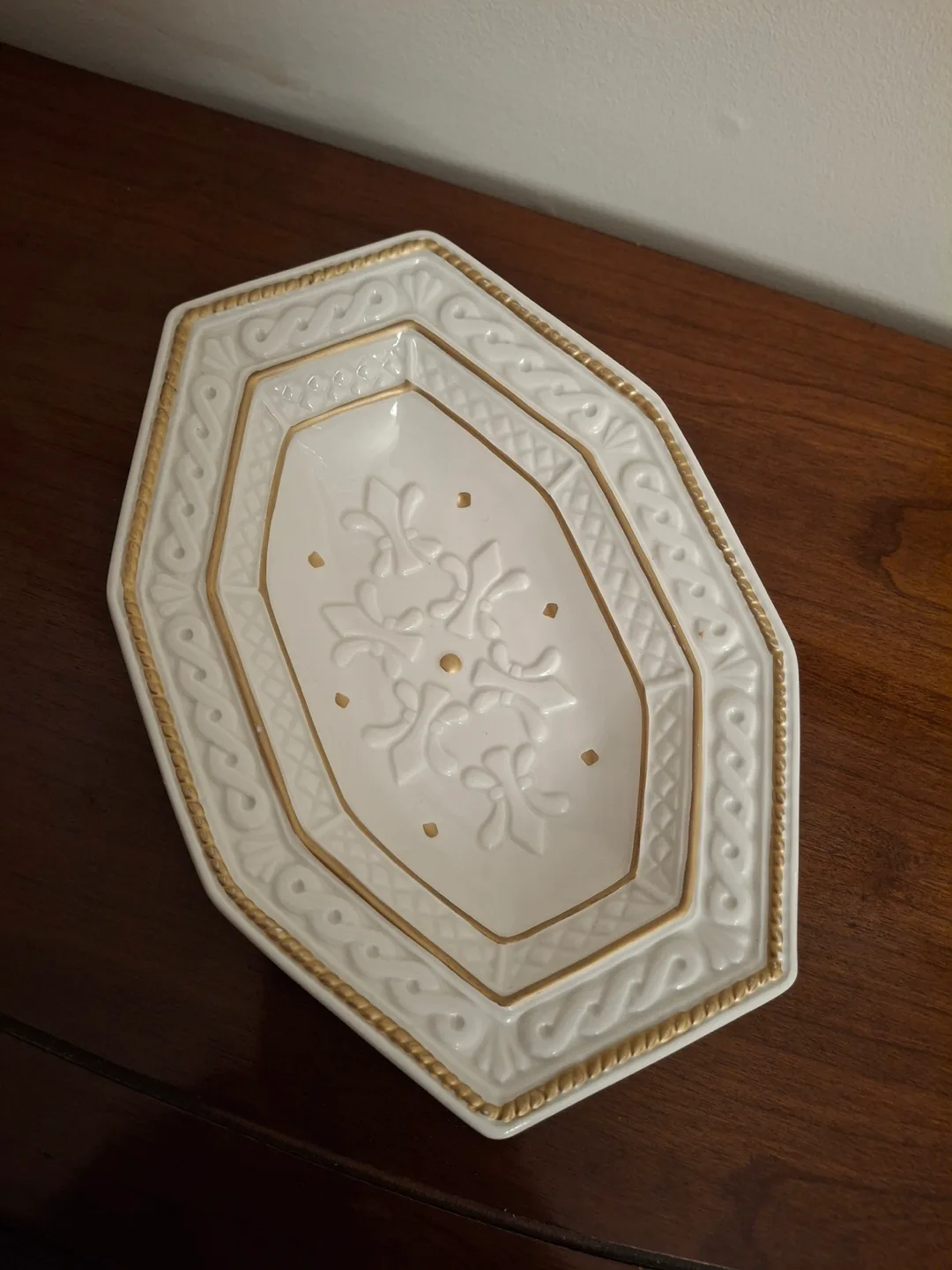 Fitz and Floyd Classics dish with gold trim image indicator(4)