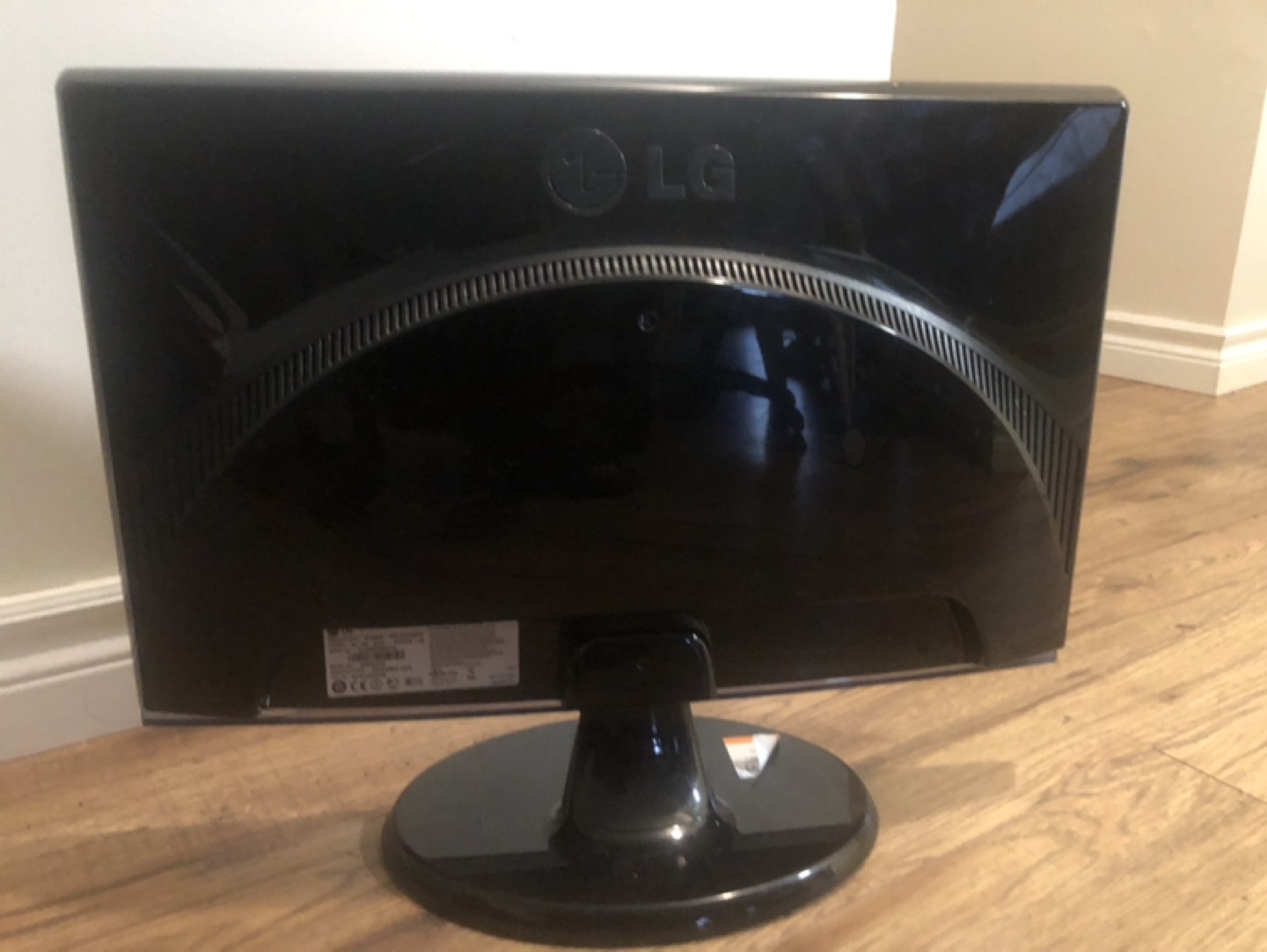 LG Computer Monitor - photo 3