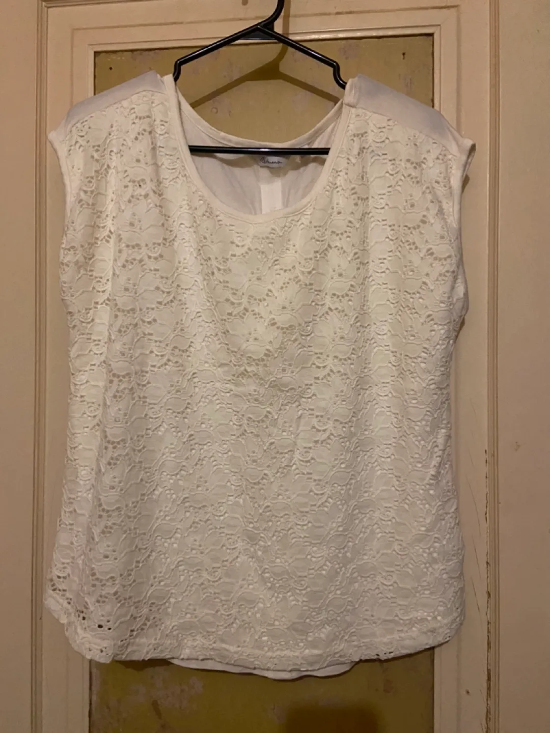 Women’s top size Large image indicator(8)