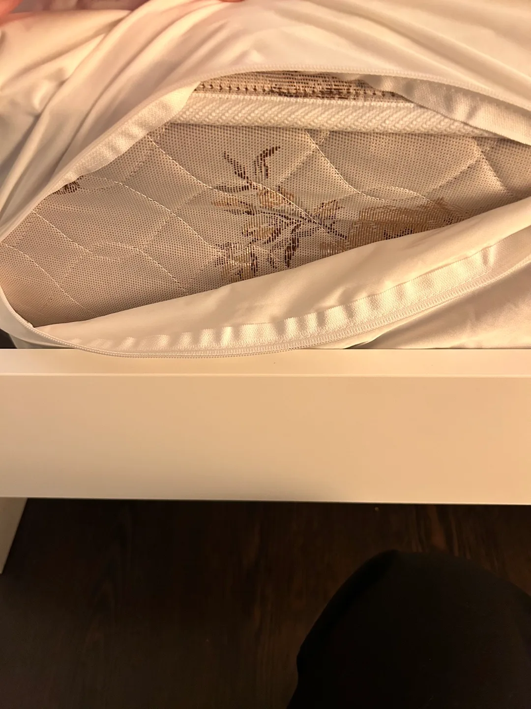 FREE Double Mattress image indicator(2)