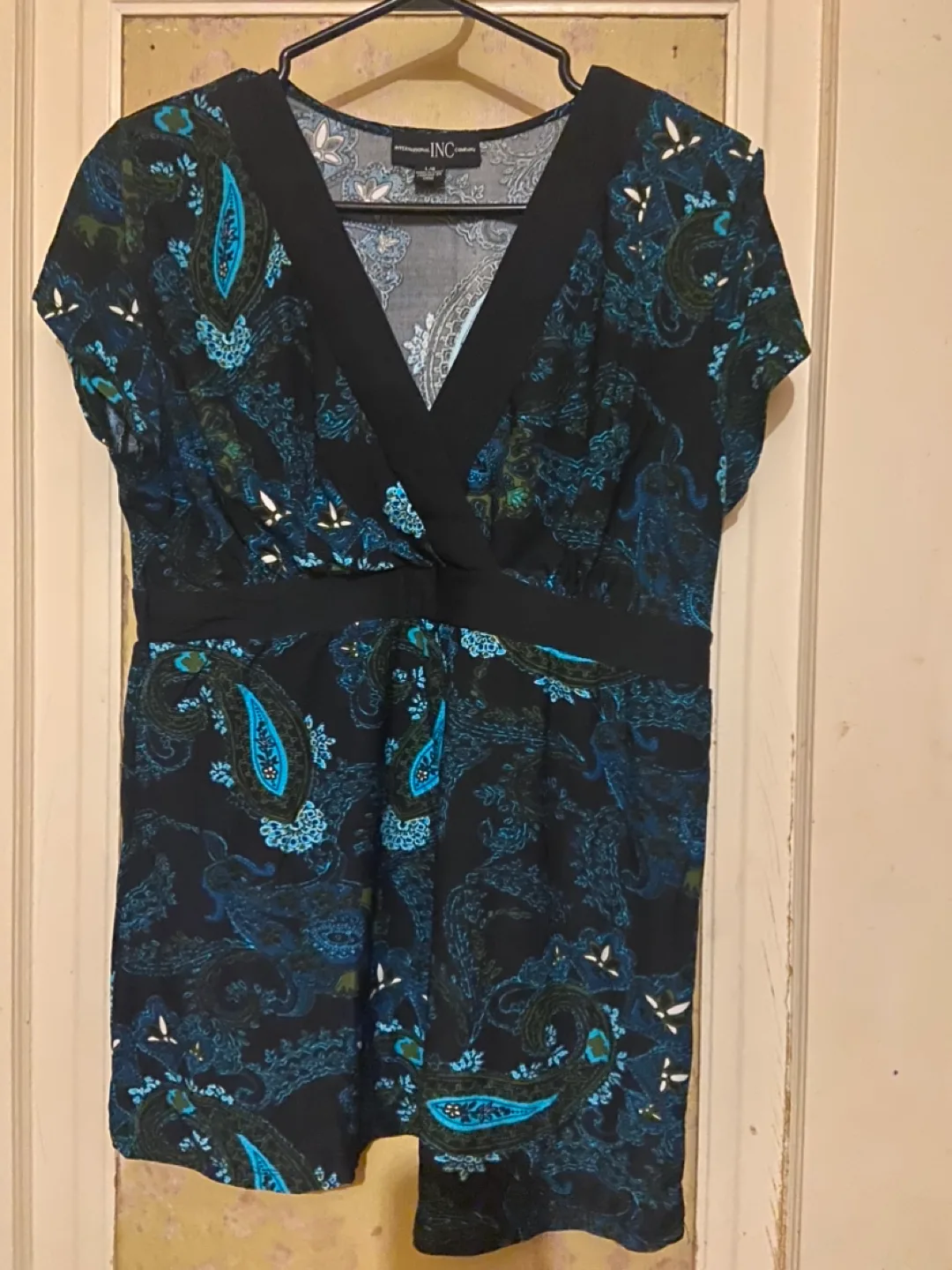 Women’s top size large image indicator(4)