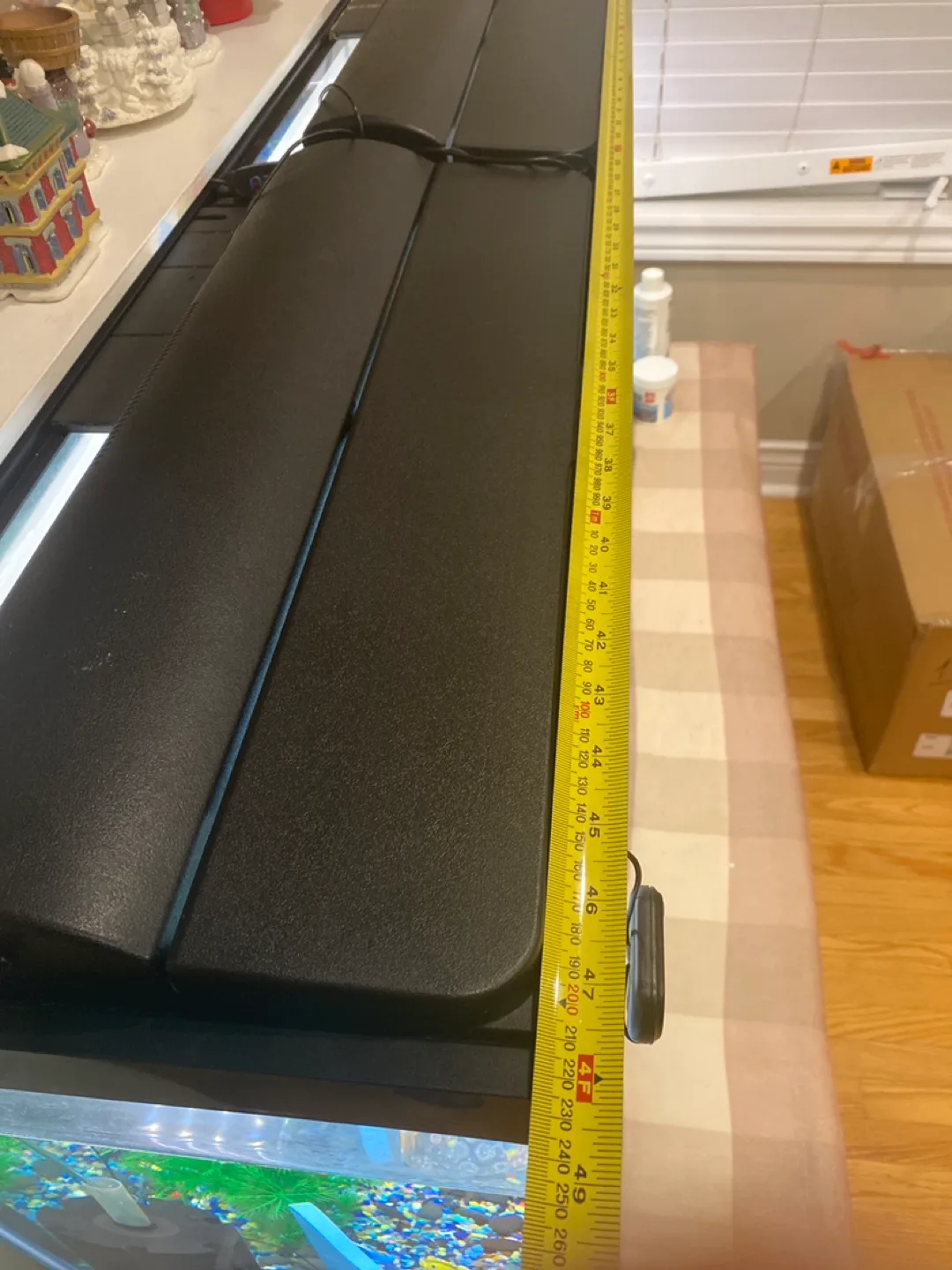 48-Inch Fish Tank image indicator(2)