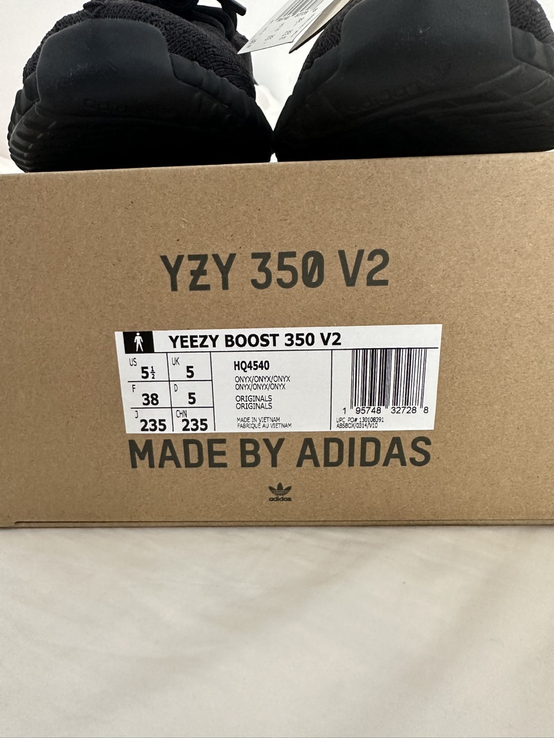 Yeezy Boost 350 V2 Black - photo 3
