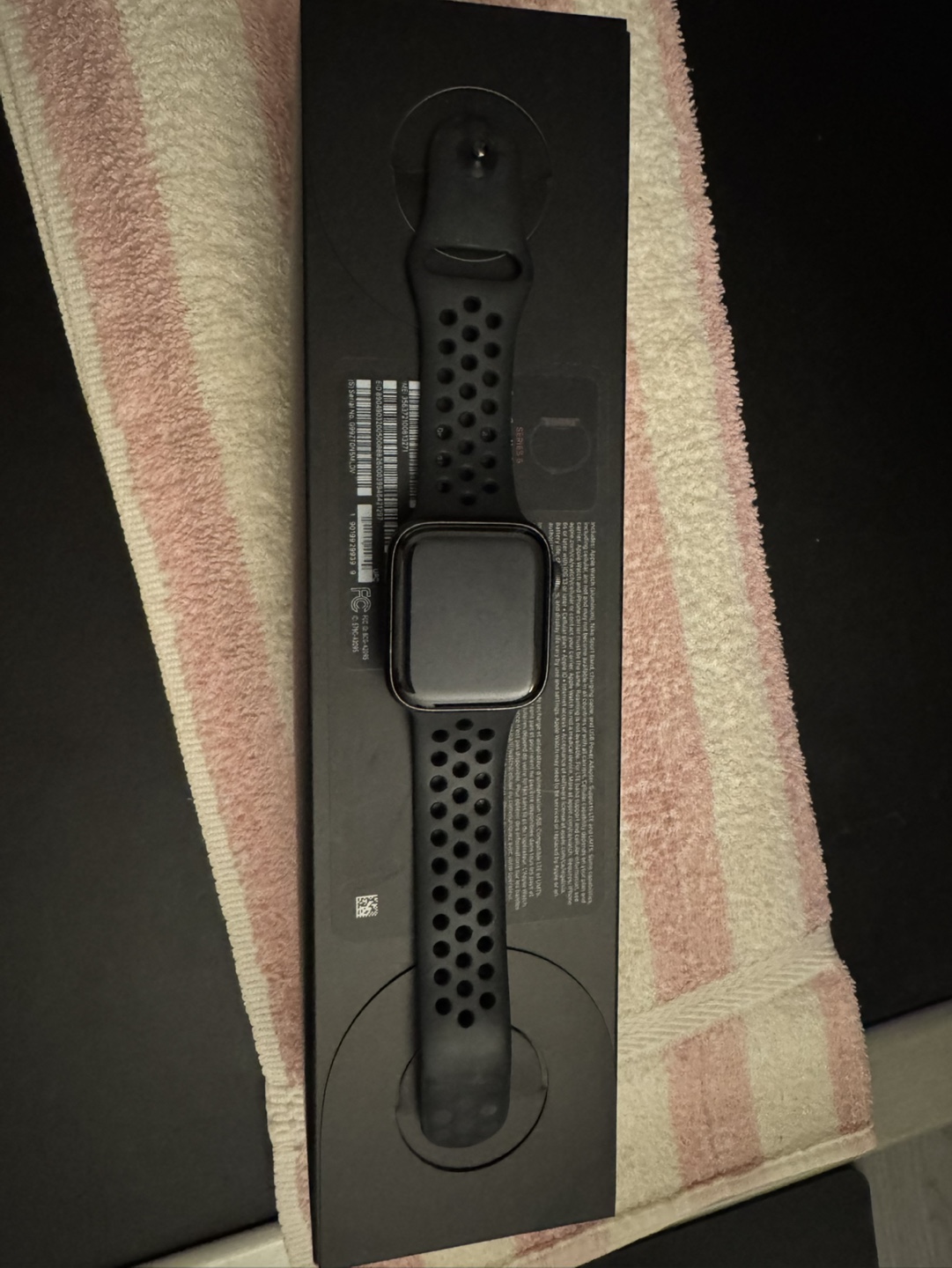 Nike Apple Watch Series 5 GPS + Cellular (44mm) Black - photo 4