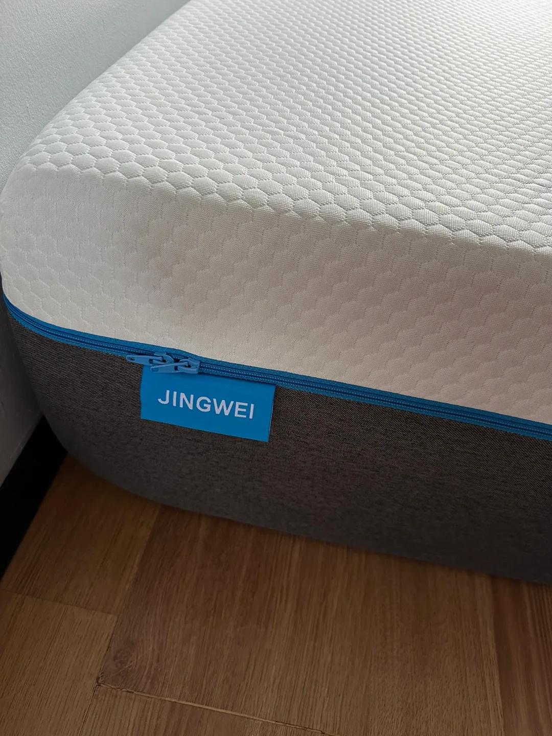 Queen Size Memory Foam Mattress image indicator(4)