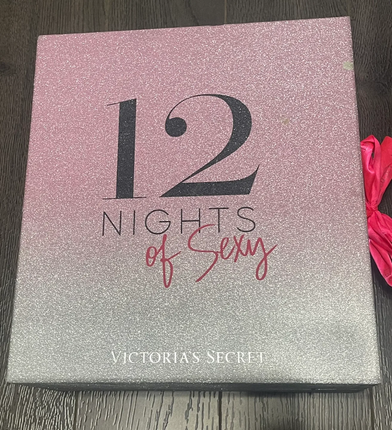 Victorias secret gift box image indicator(3)