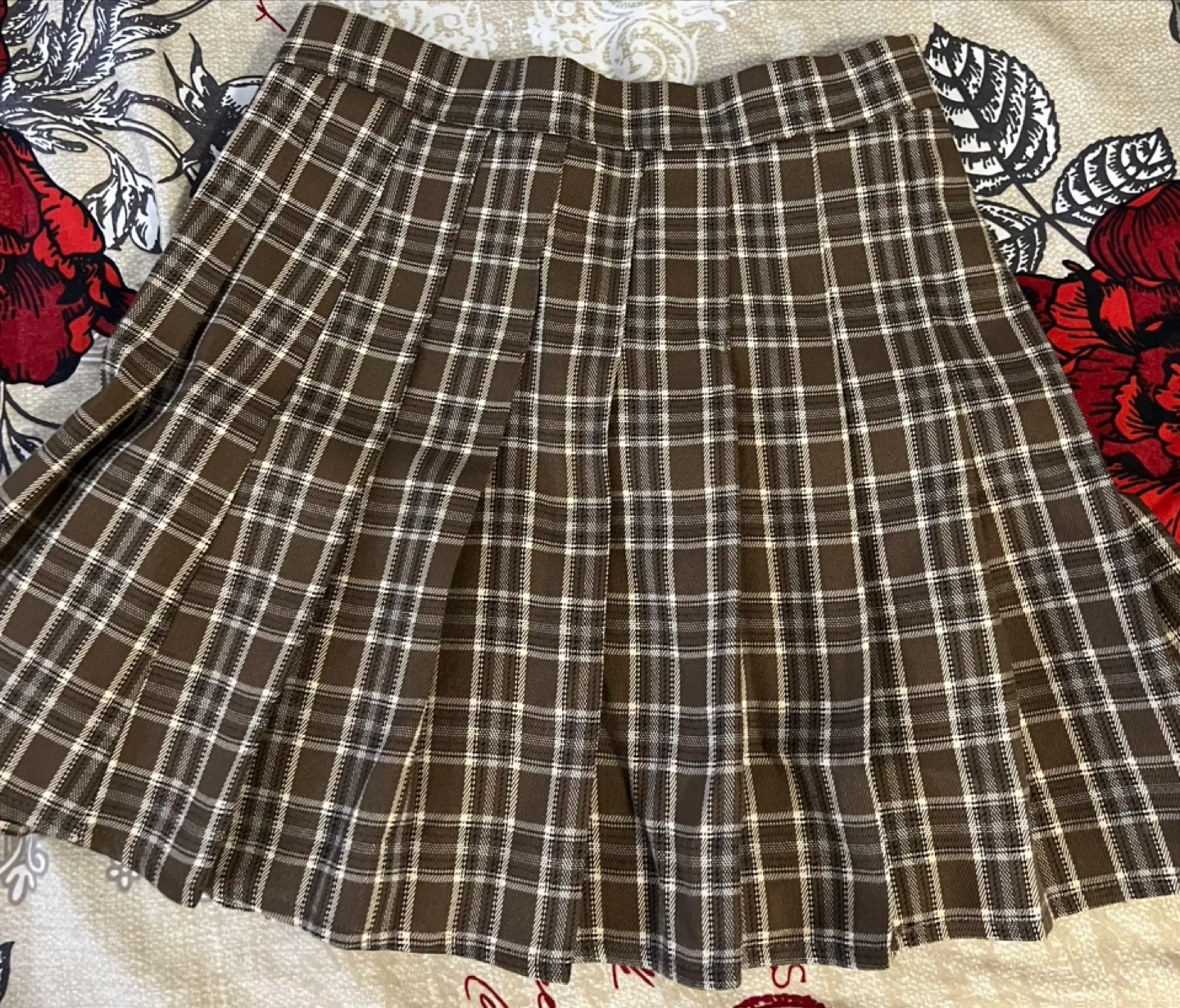 Brown Plaid Pleated Skirt Size S thumbnail