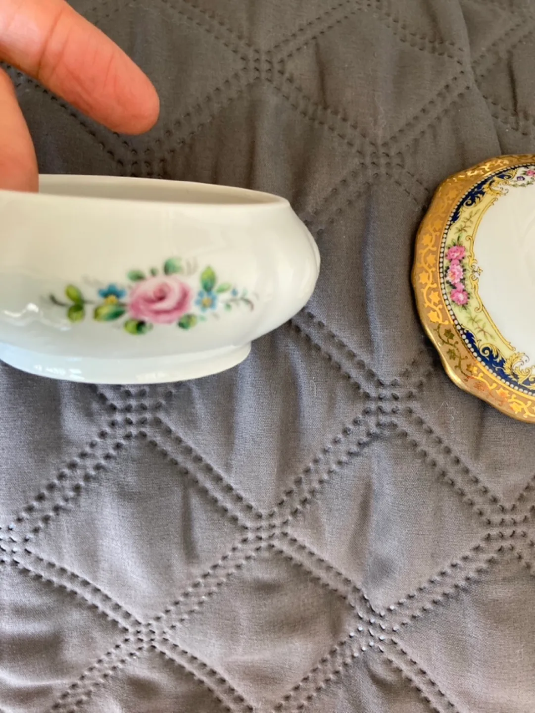 ✨Vintage French Limoges Porcelain Trinket Box image indicator(3)