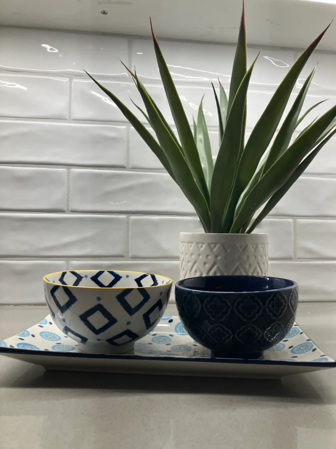 Stylish Blue and White Serving Set - 2 Bowls 1 Plate image indicator(6)