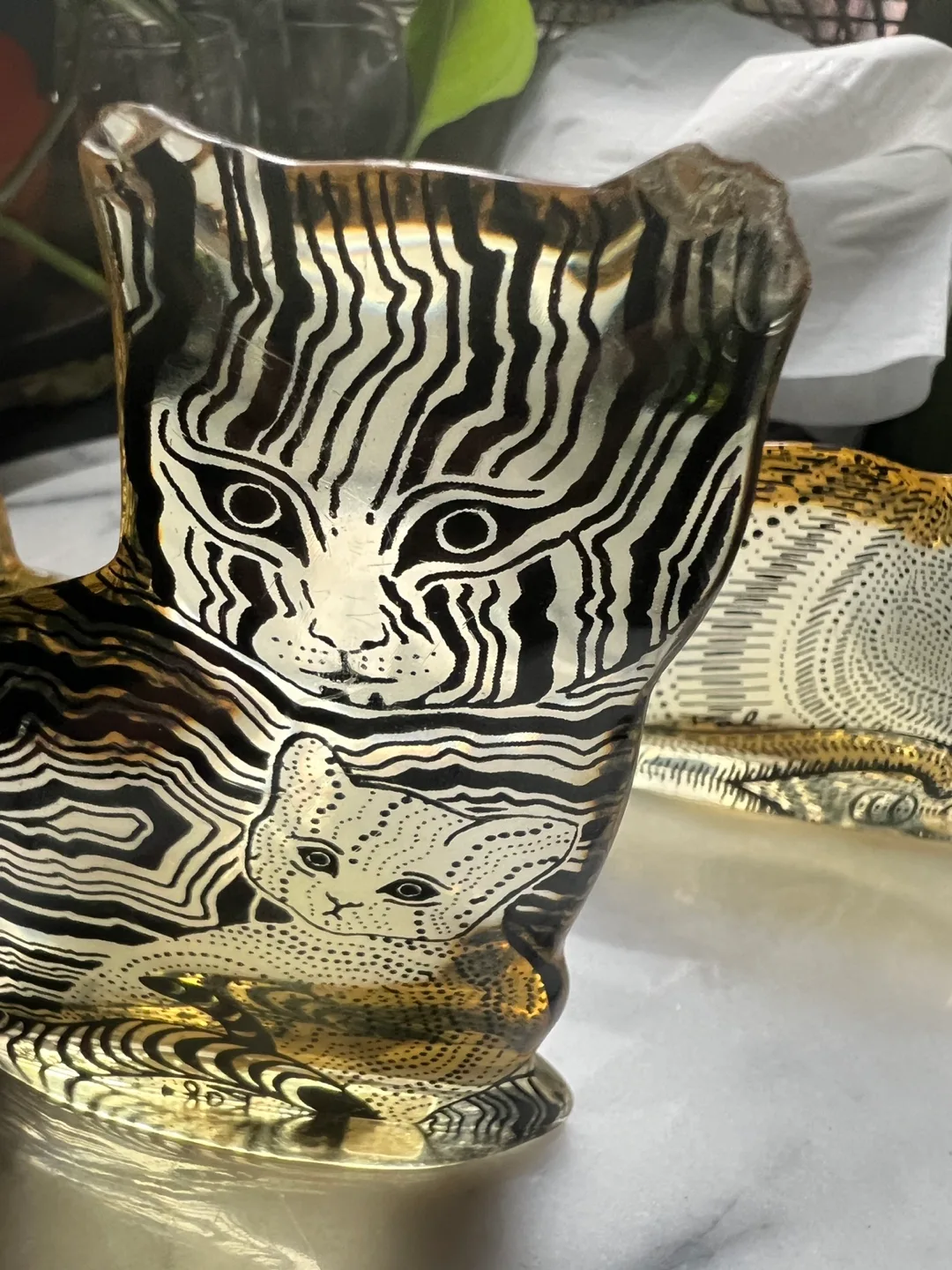 Vintage Lucite Cat Figurines x3 image indicator(5)