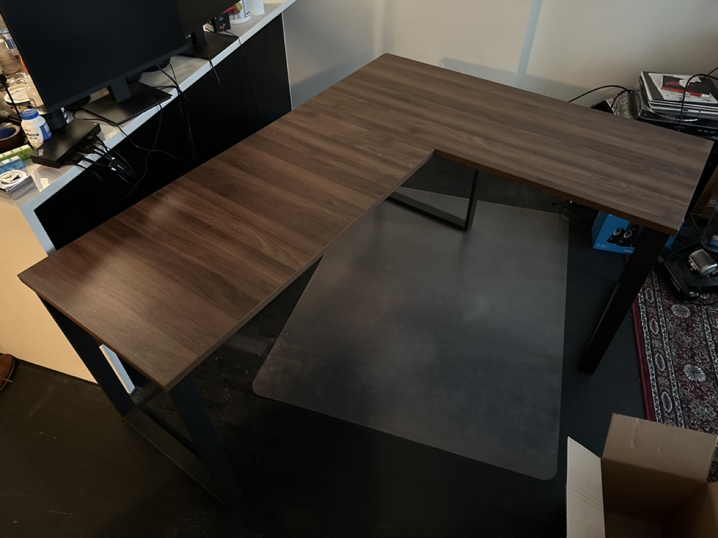 Structube L-shaped Corner Desk