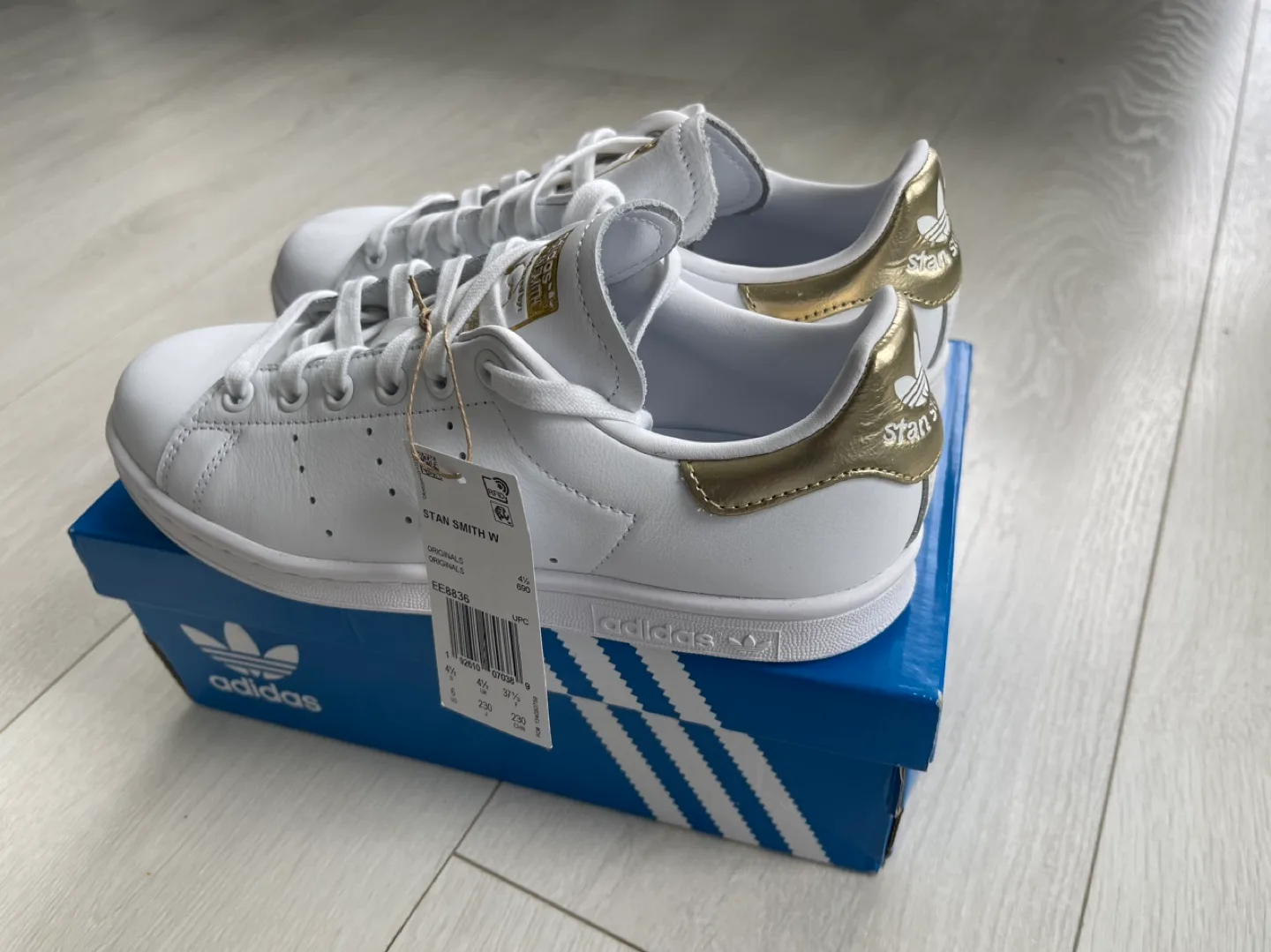 NEW Adidas Stan Smith W Gold Size 6 - 47% off! thumbnail