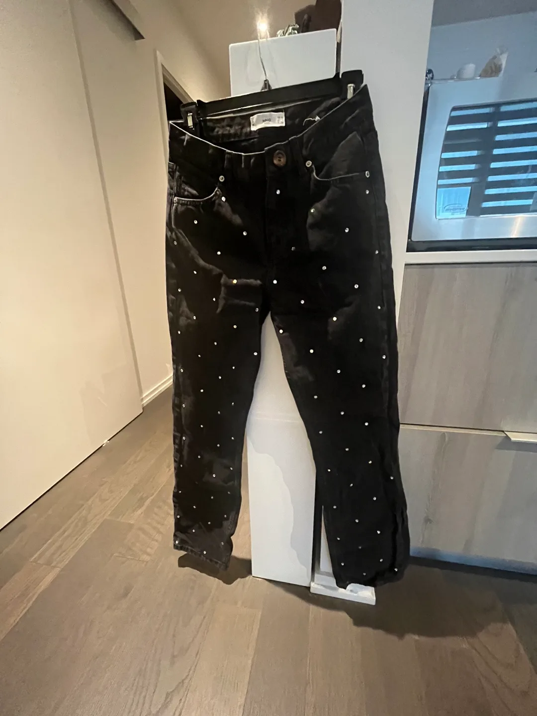 New mango jeans image indicator(6)