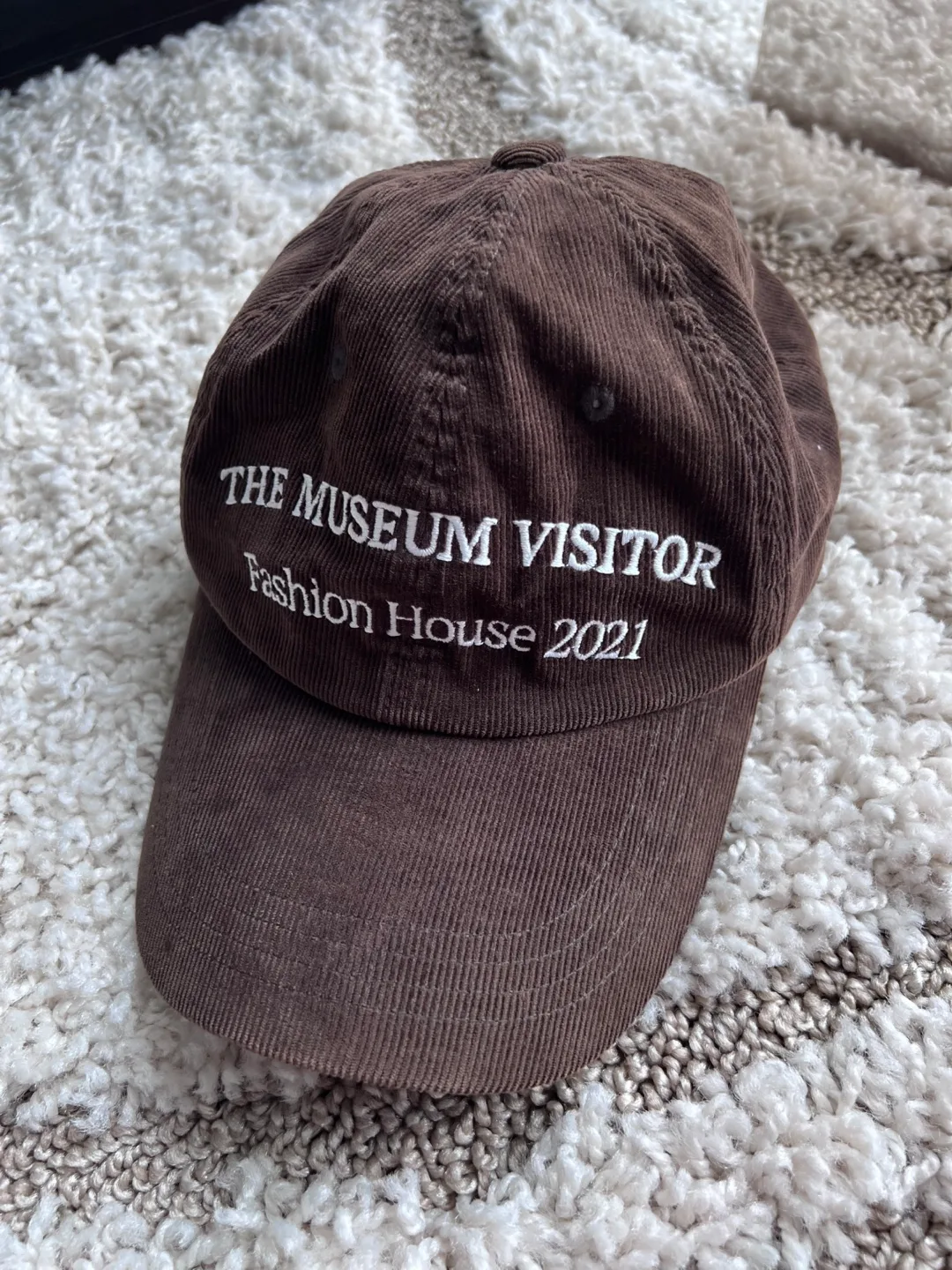 The Museum Visitor corduroy cap image indicator(2)