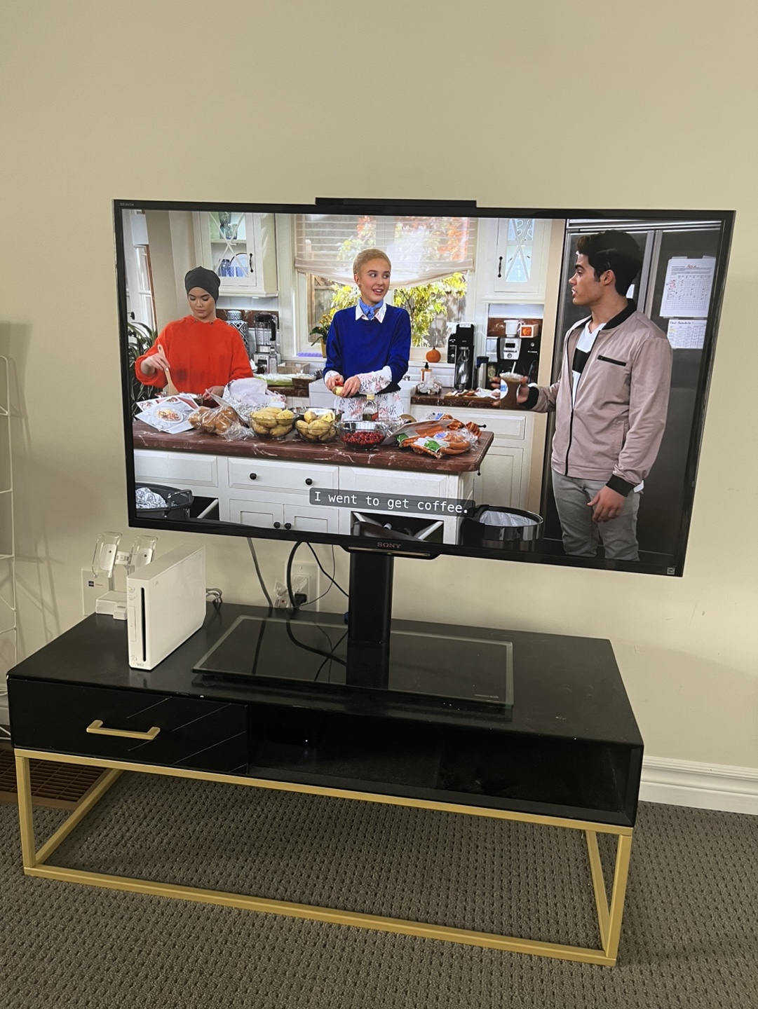 Sony 40 inch TV and TV stand