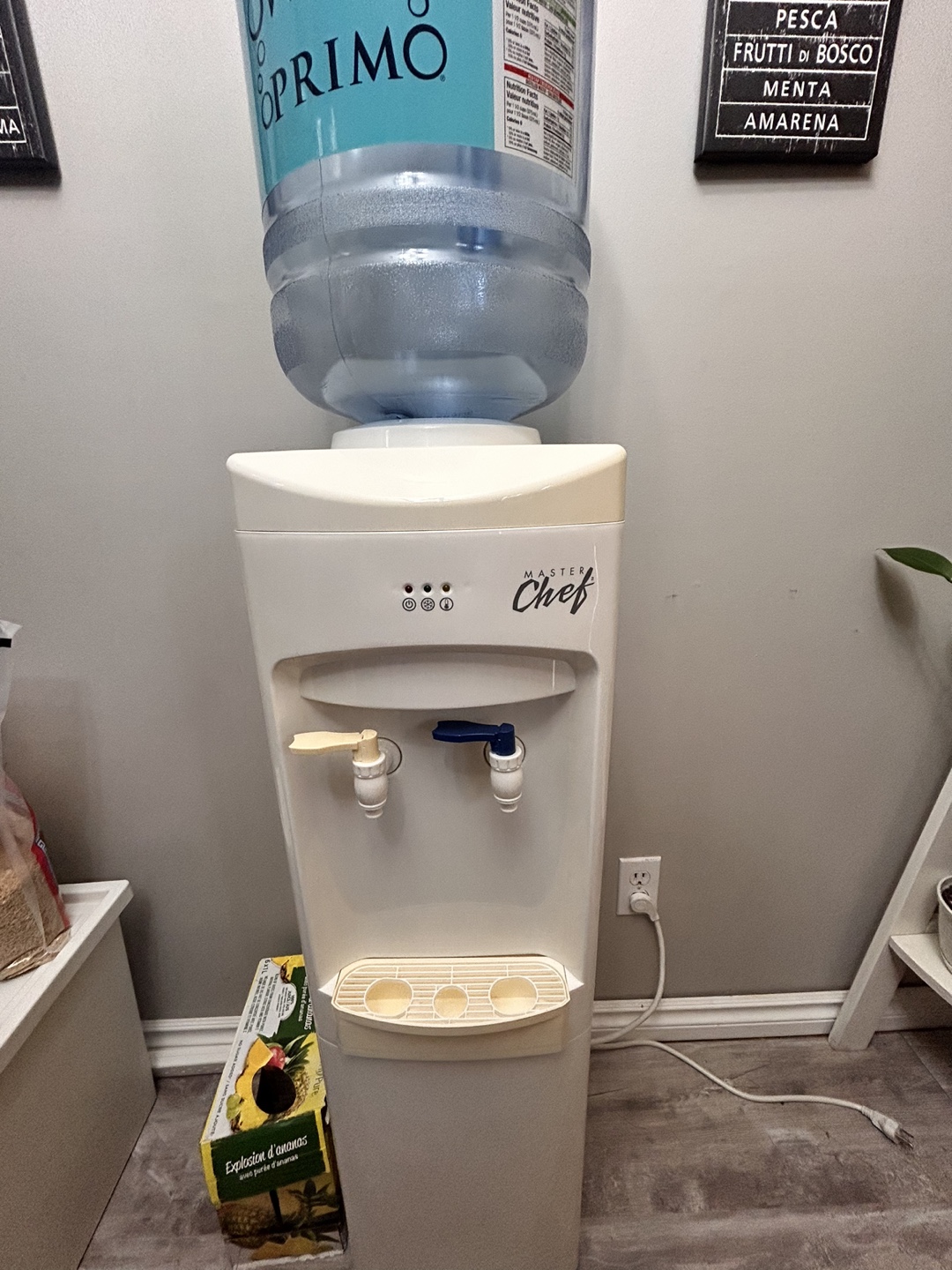Free Master Chef Water Cooler without water bottle