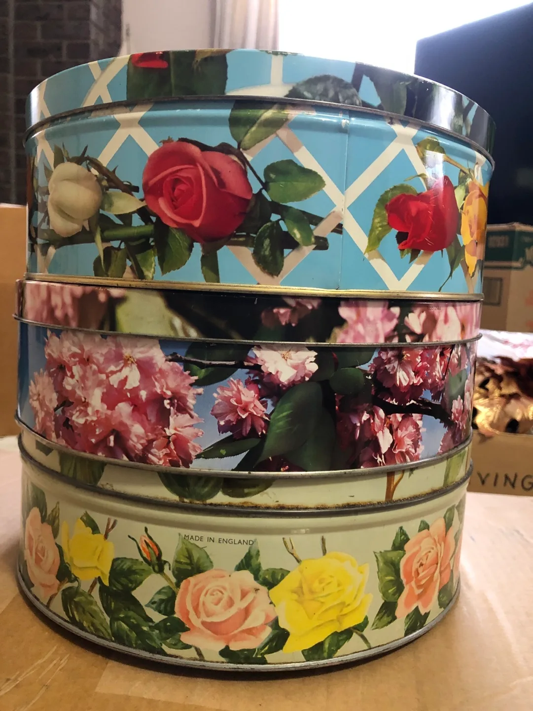 Vintage Floral Tins for Christmas cookies #ThriftyPicks image indicator(6)