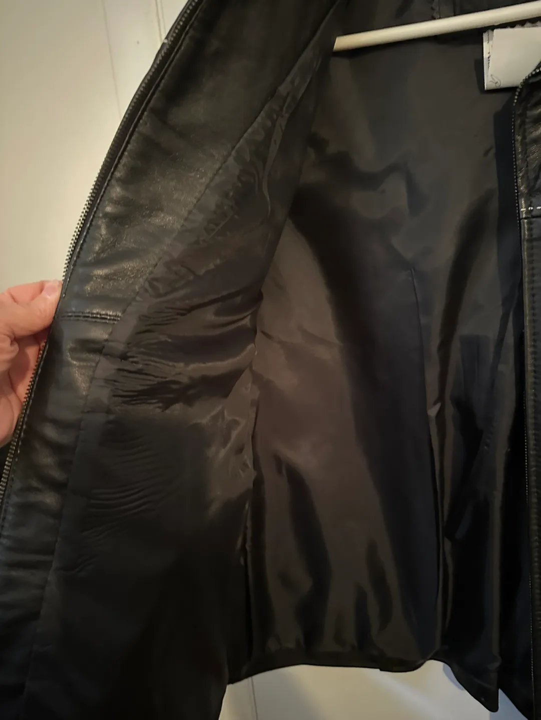 Women’s DC Collection Leather Jacket image indicator(3)