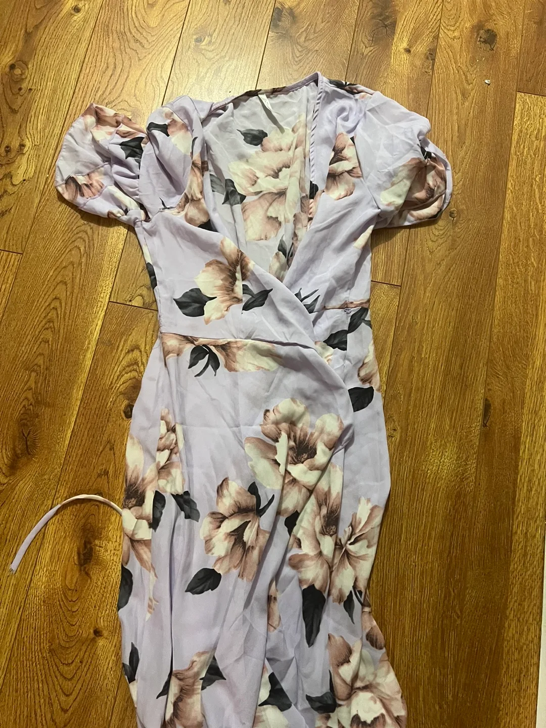 Dresses #ThriftyPicks image indicator(4)