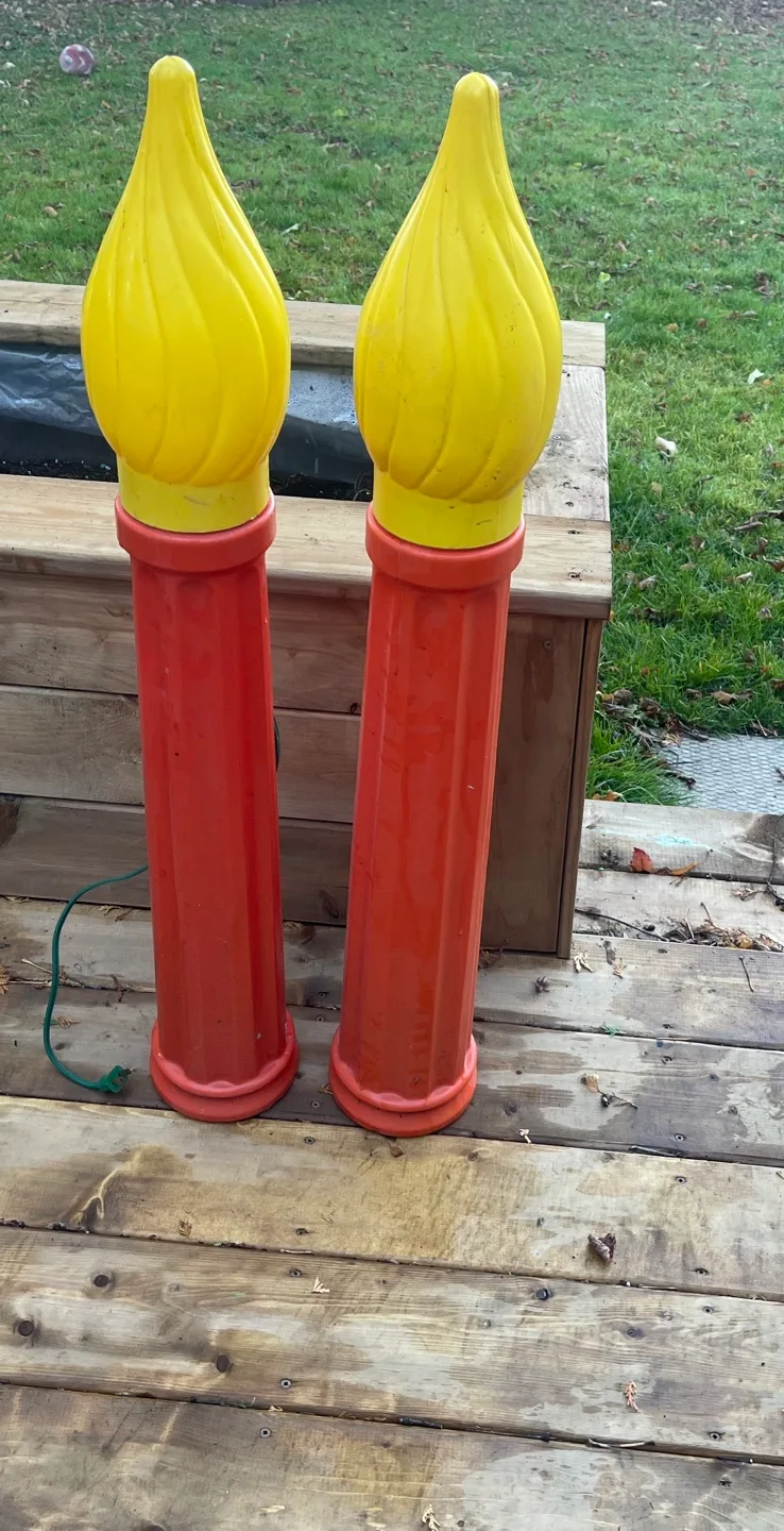 Vintage Christmas Candles #ThriftyPicks thumbnail