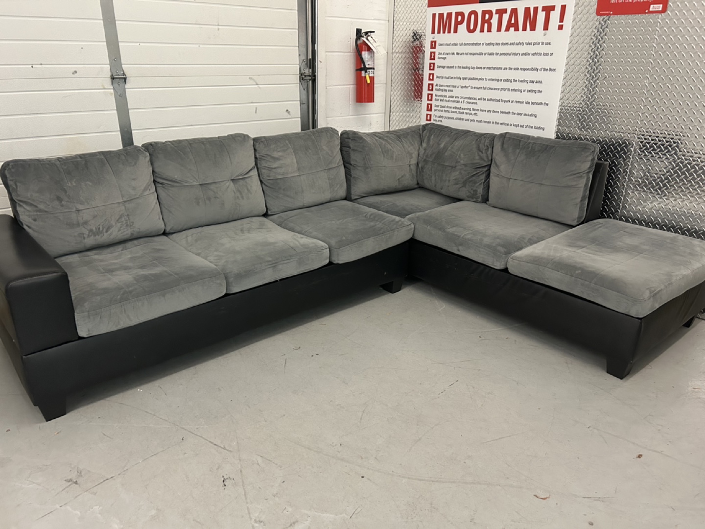 Sectional - photo 2
