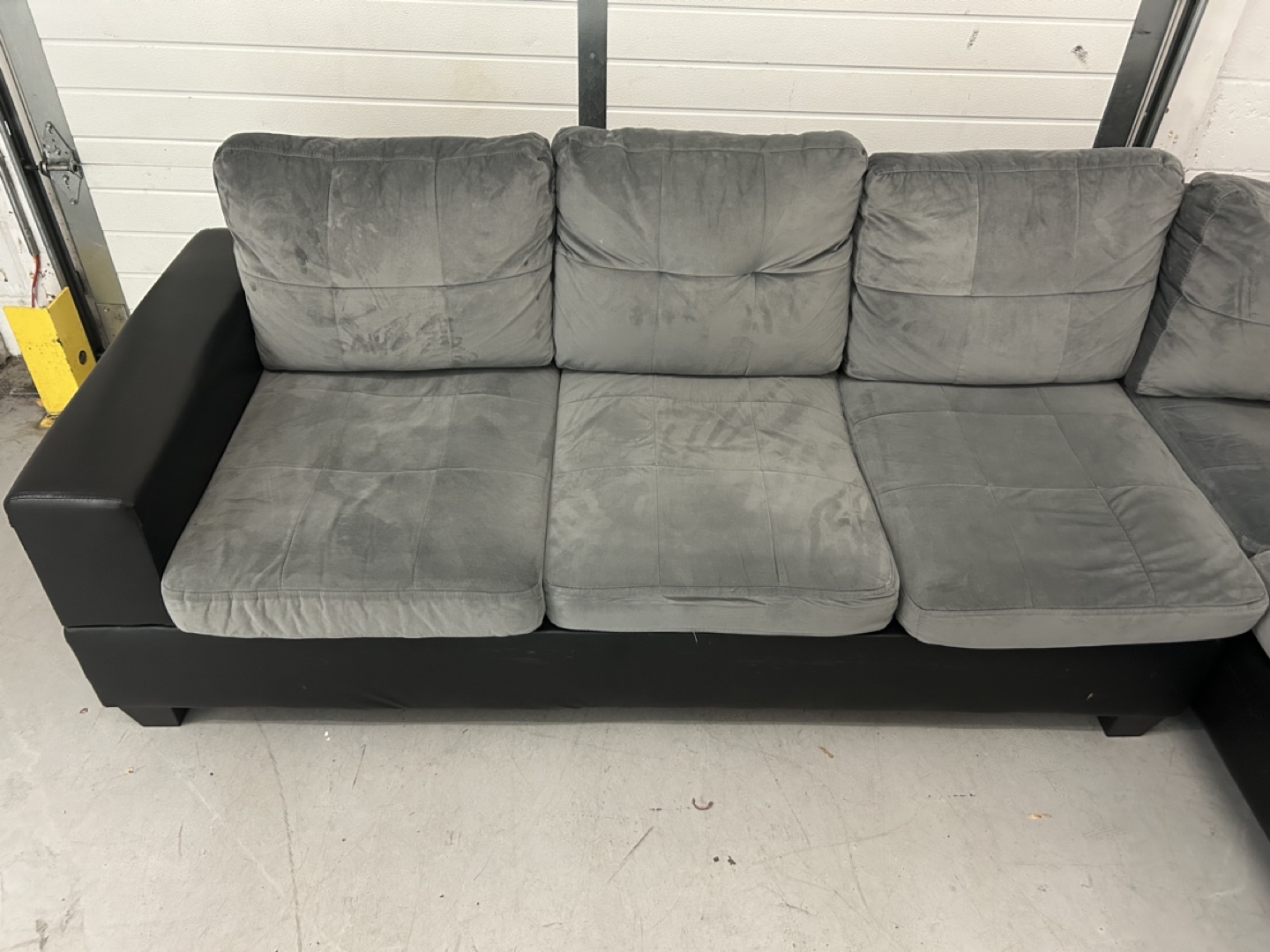 Sectional - photo 3