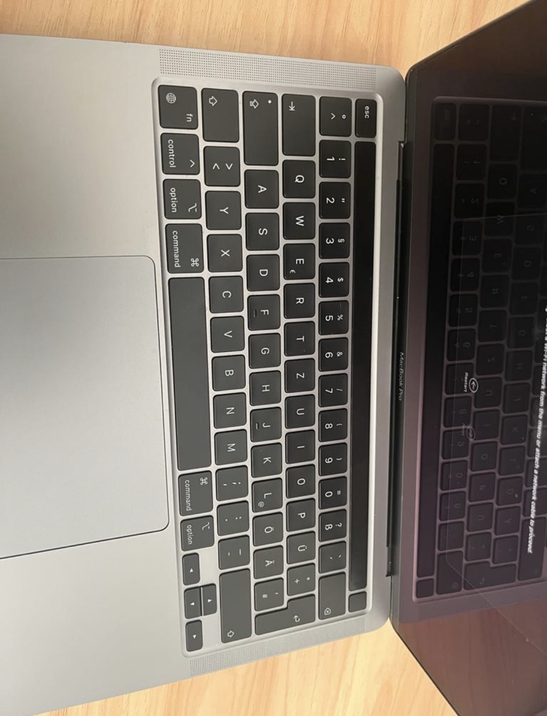 2022 13" MacBook Pro M2/99% battery/512gb/8gb RAM - photo 4
