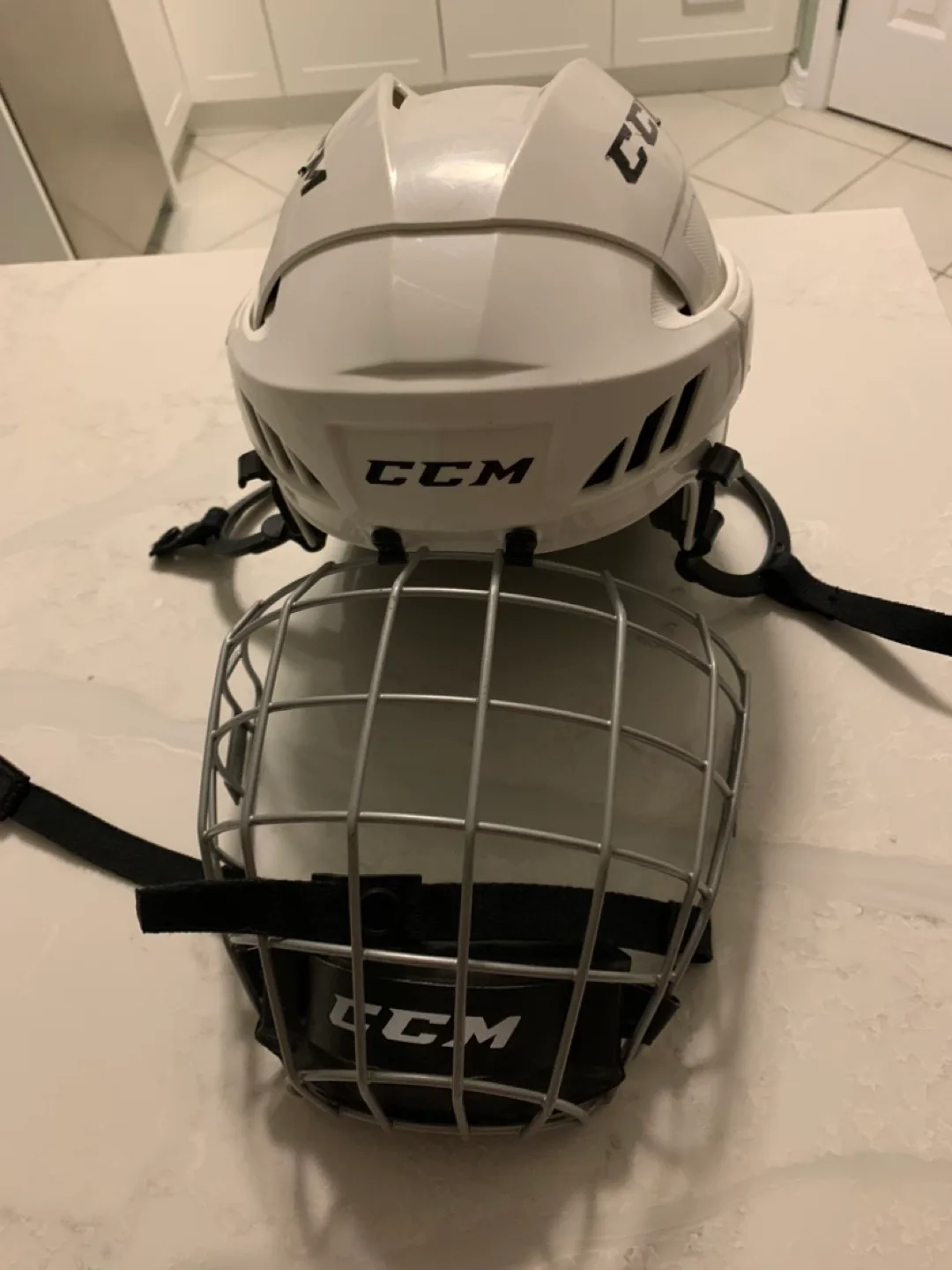 #thriftypicksYouth CCM FL40 XS Hockey Helmet with Cage image indicator(2)