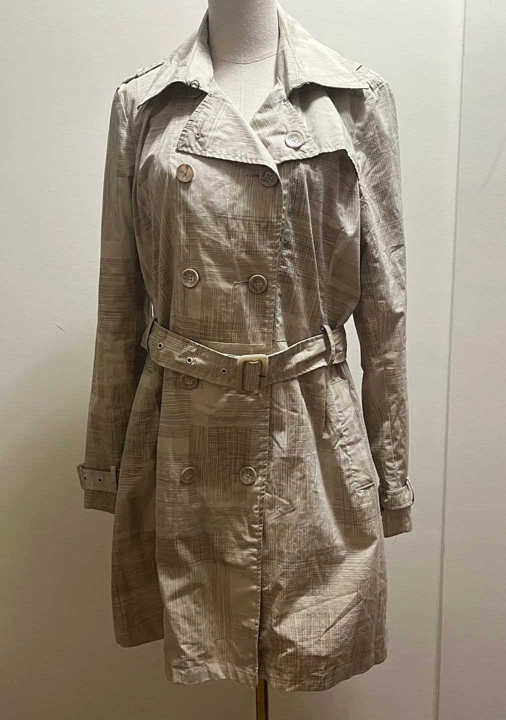 Denver Hayes trench style belted jacket, beige sz M image indicator(6)