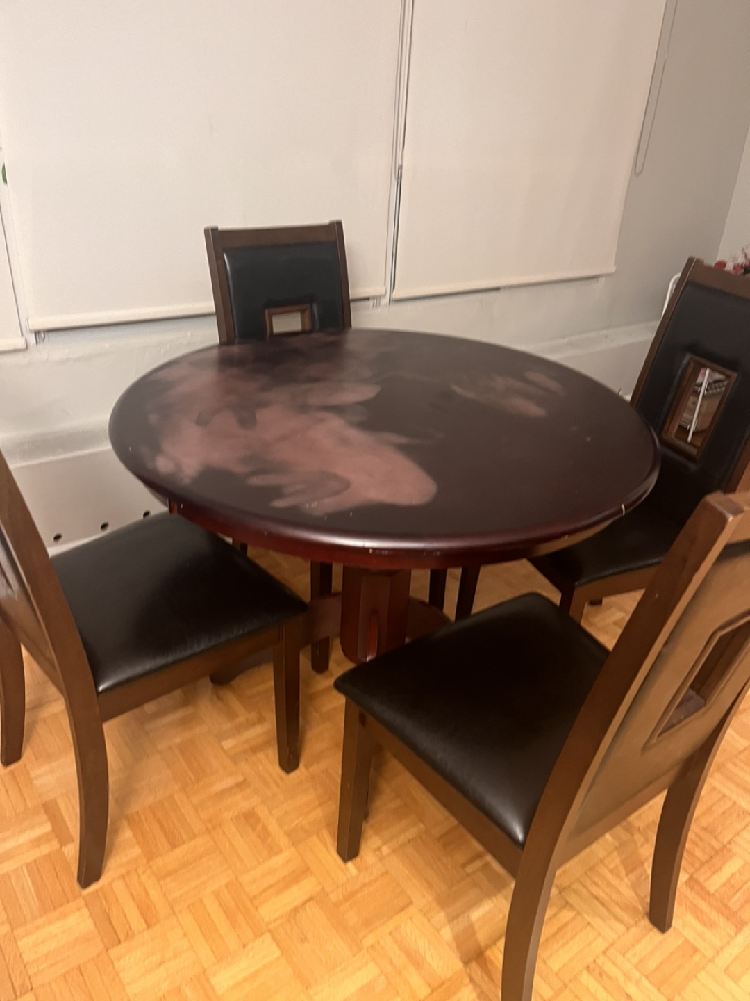 Round Dining Table For Sale - photo 2