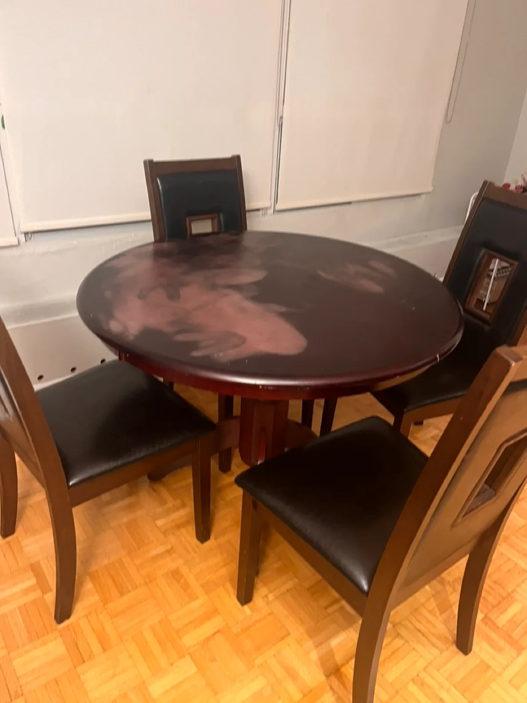 Round Dining Table For Sale image indicator(2)