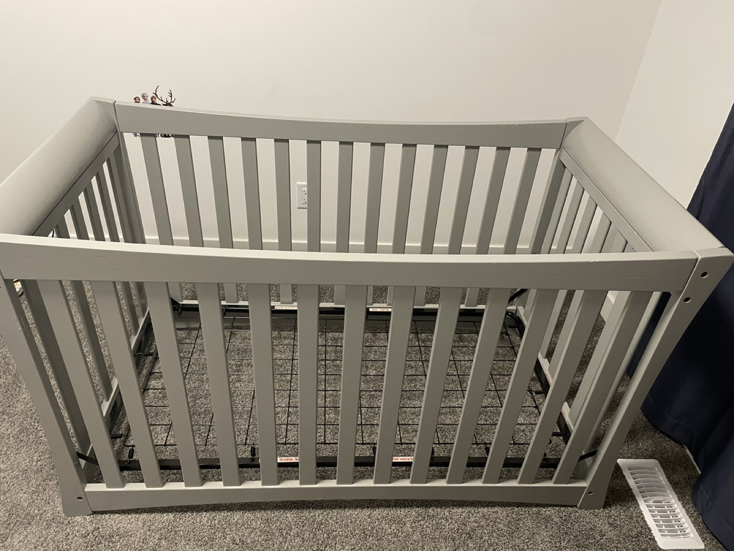 Graco Island Crib - Grey