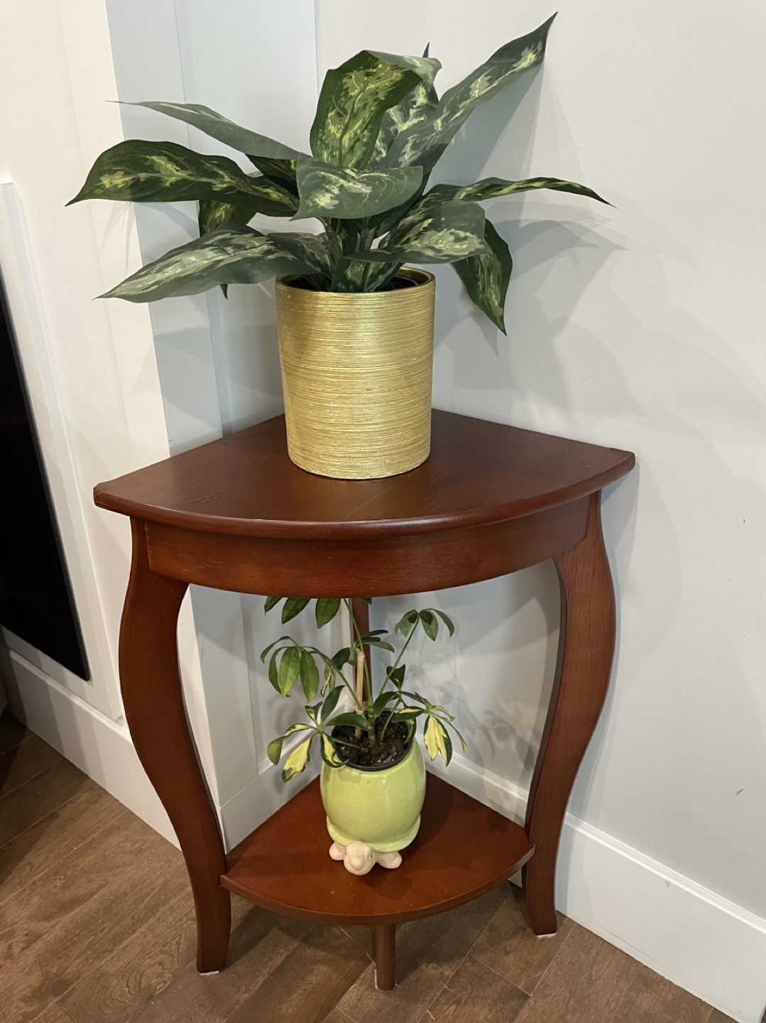 Corner Table with Shelf