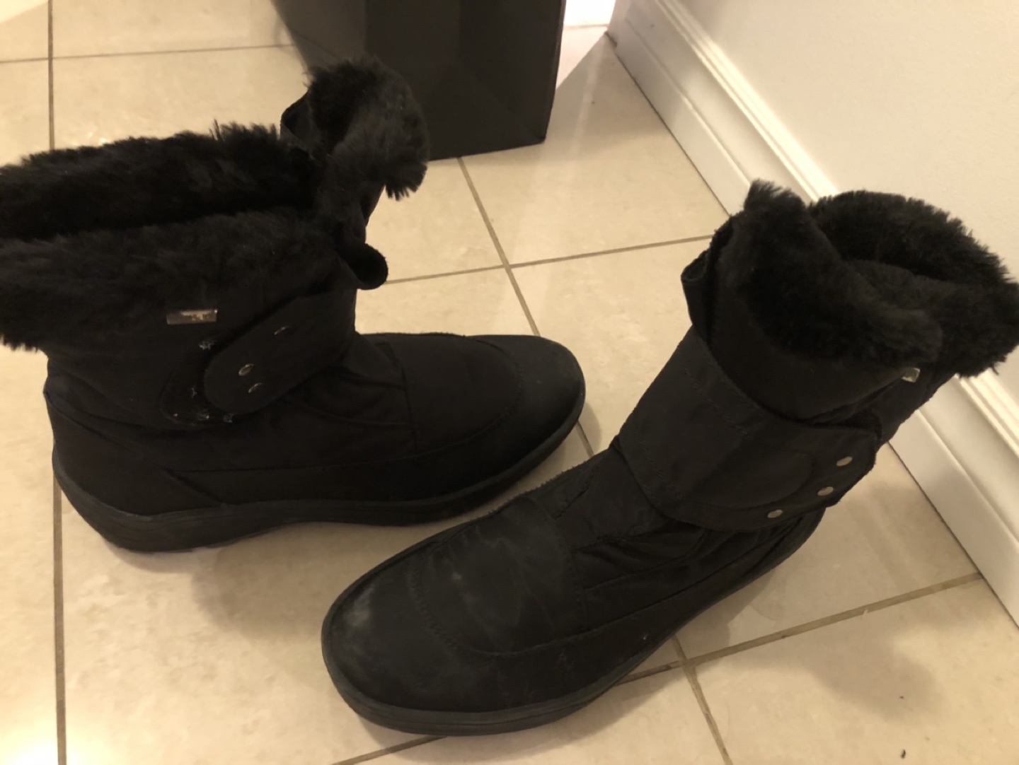 Black Winter Boots