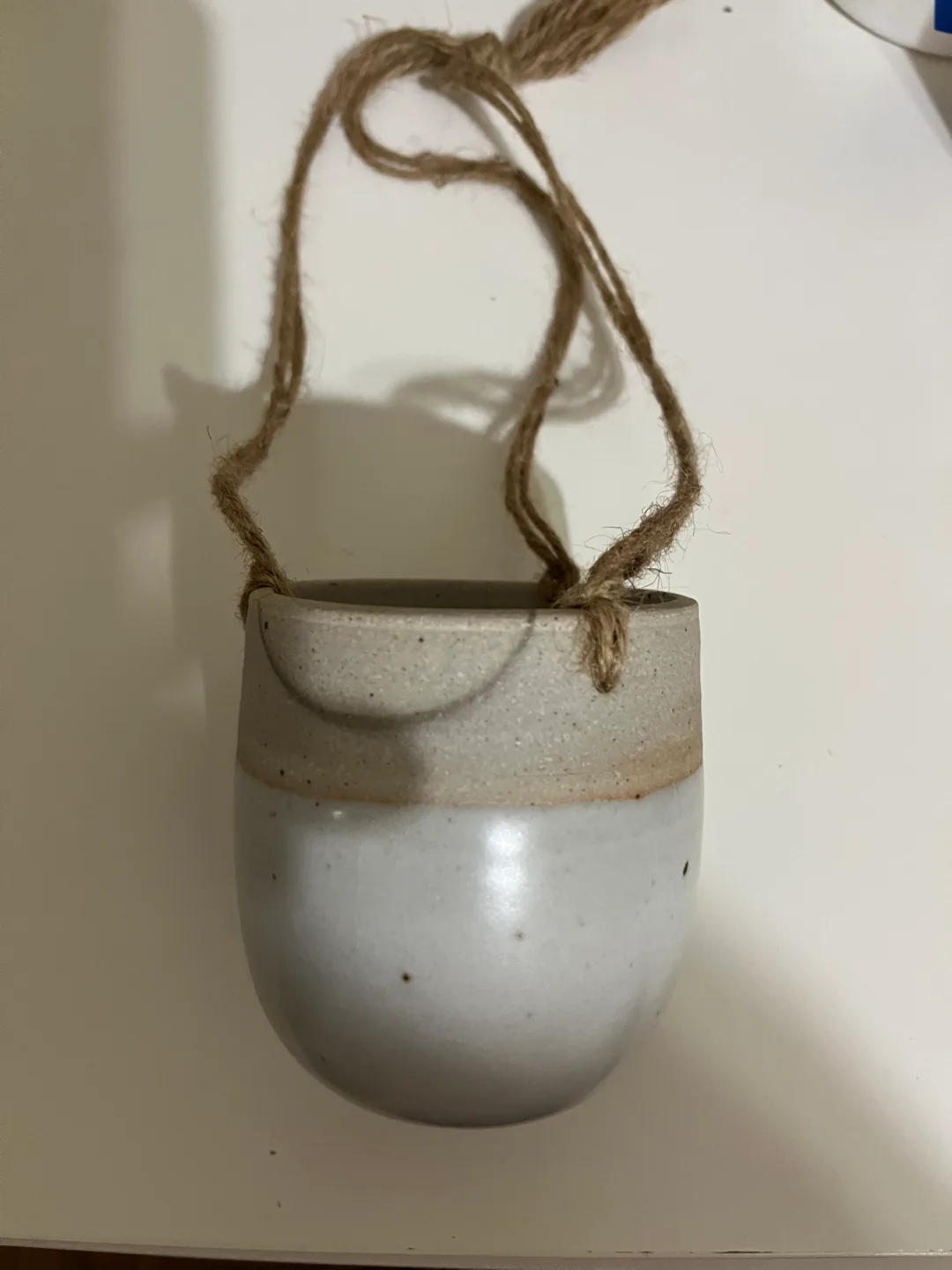 Ceramic Hanging Planter image indicator(2)