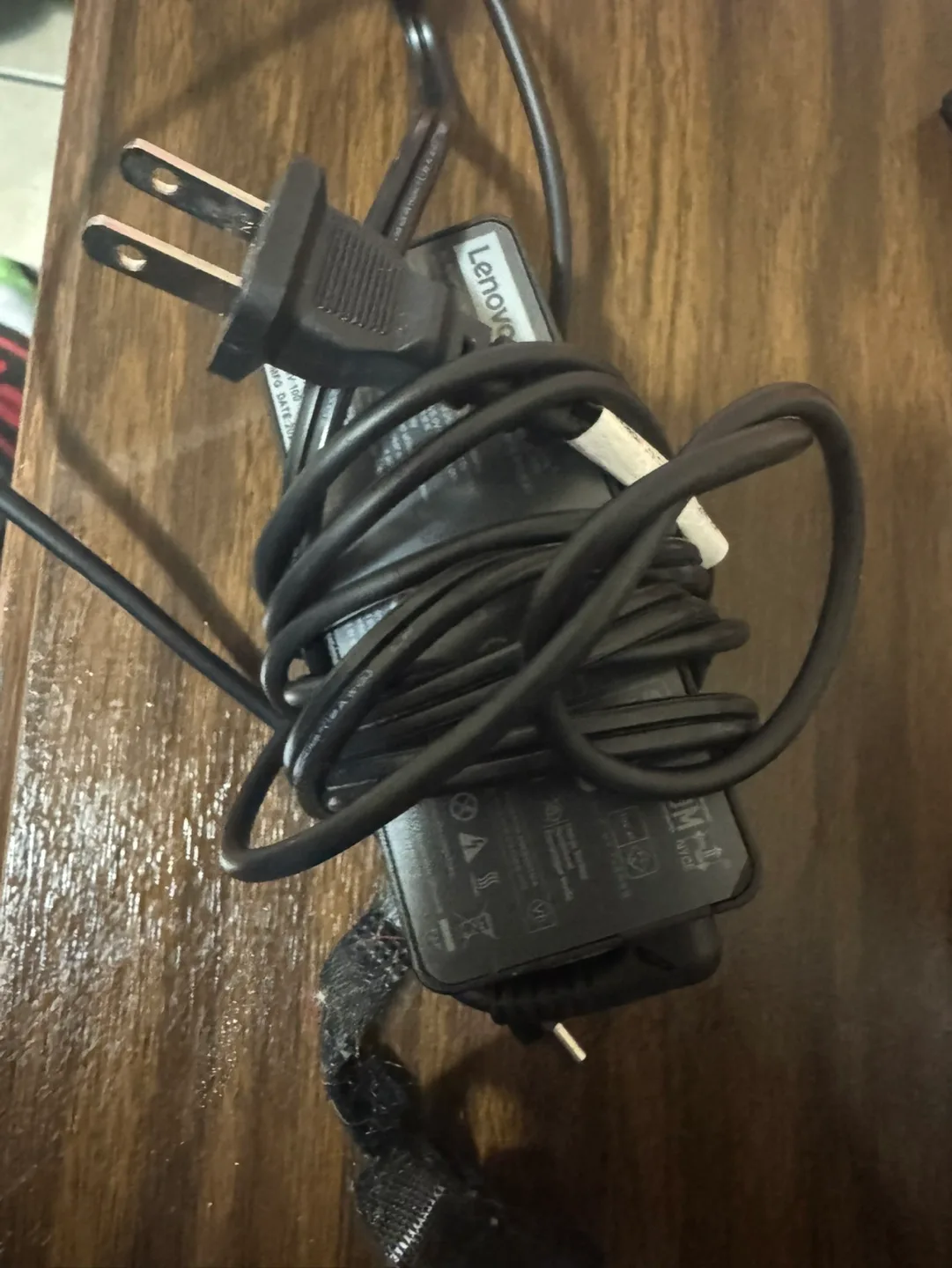 Lenovo Laptop  and Chargers image indicator(3)