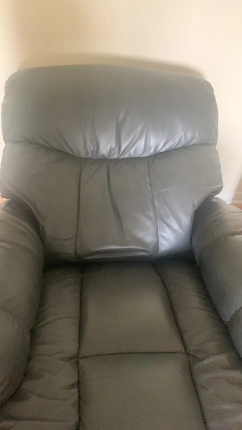 Black Leather Recliner thumbnail