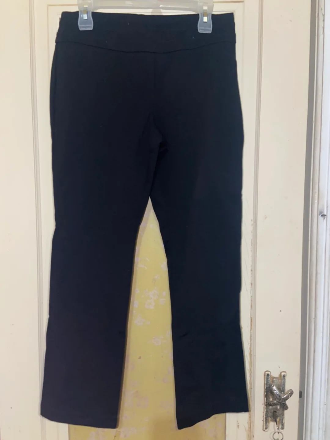 Reitmans Women’s pants size 7/ 9/ 10p image indicator(6)