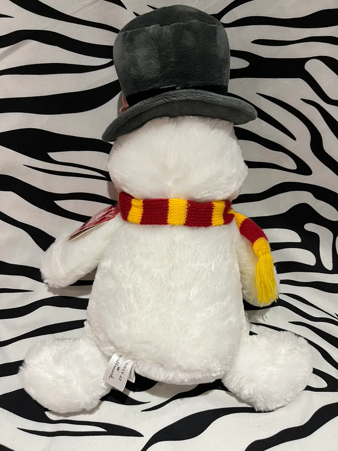 Hallmark Talking Huggables Frosty The Snowman Plush image indicator(2)