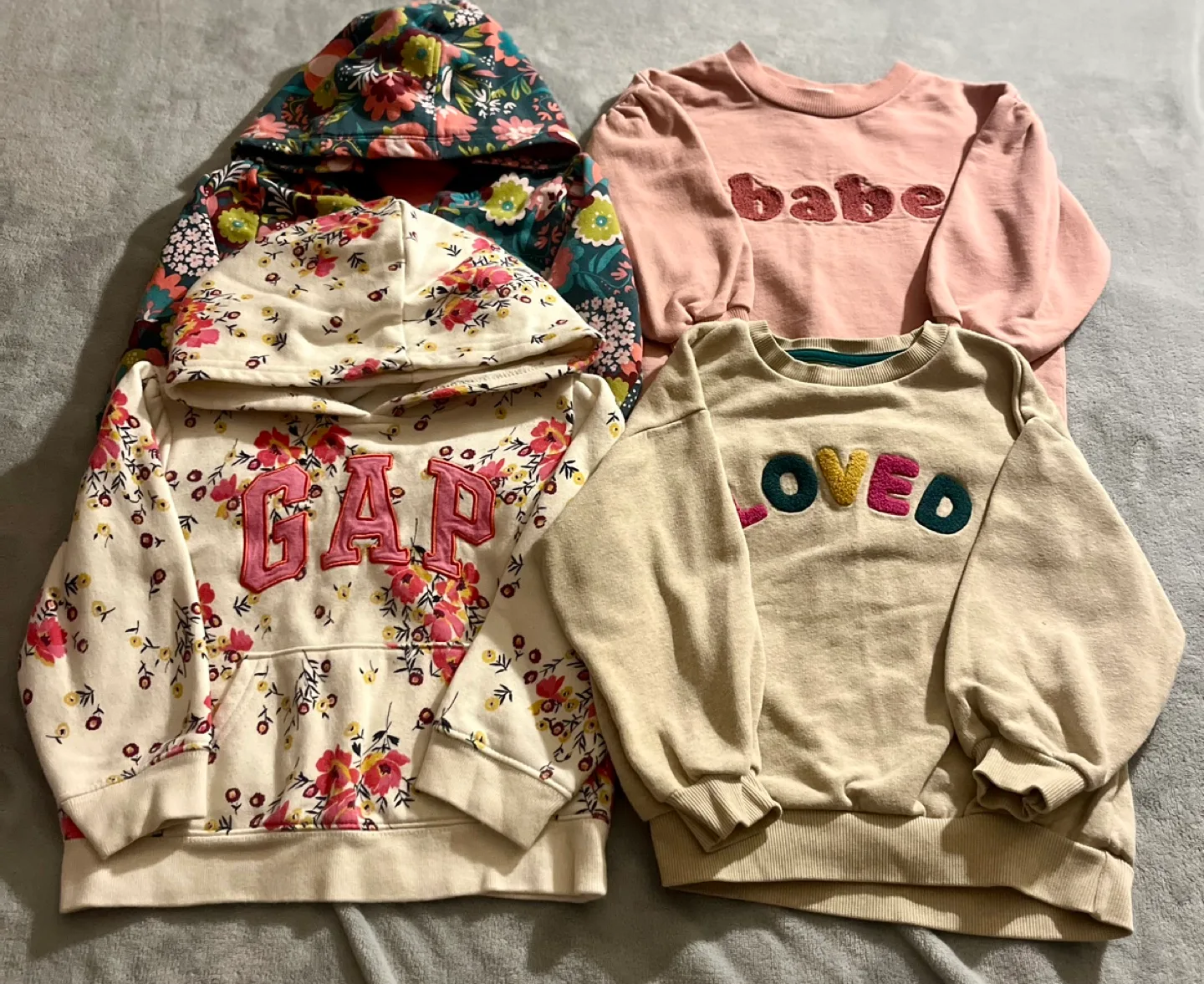 Bundle of Toddler Girls Sweatshirts/Hoodies Size 3T thumbnail