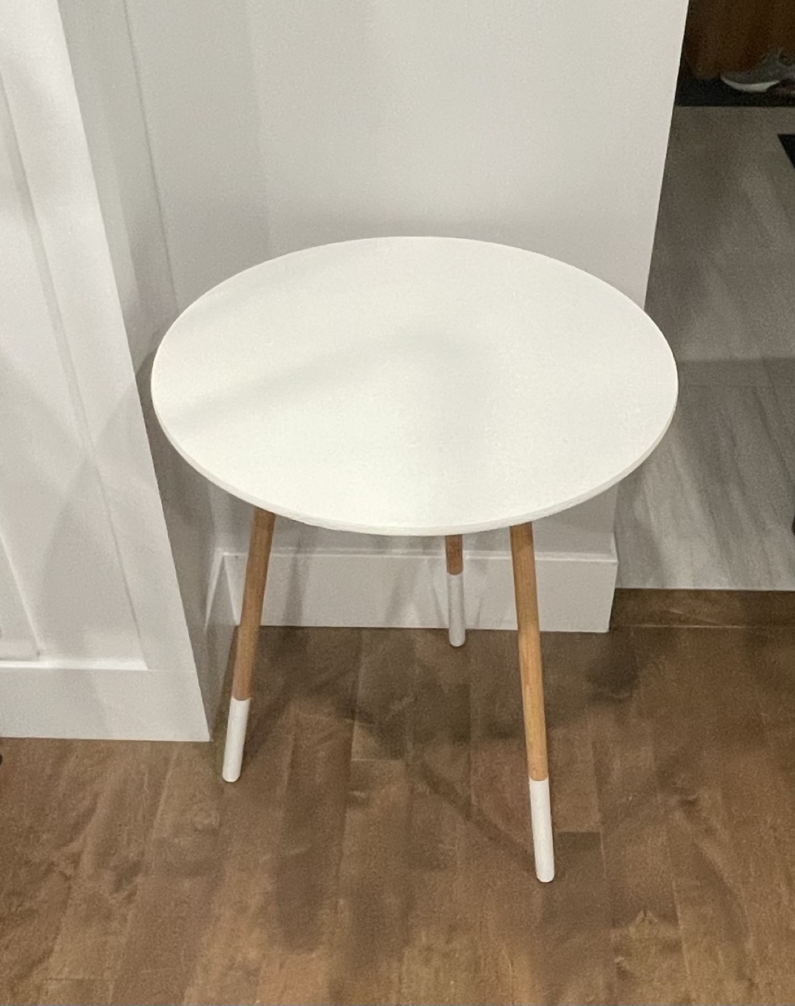 White Side Table - photo 3