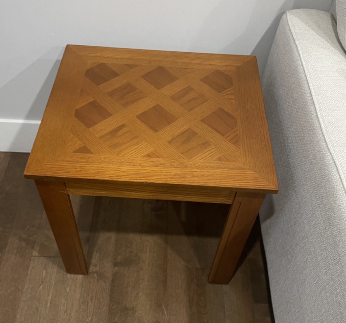 Solid wood end table - photo 3