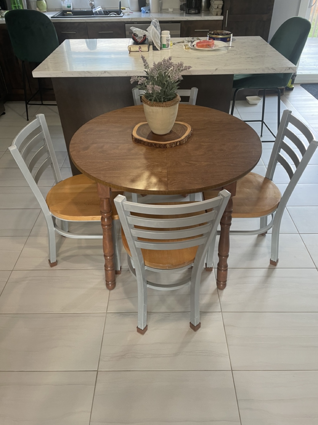 Round Extendable Table with 5 Chairs - photo 2