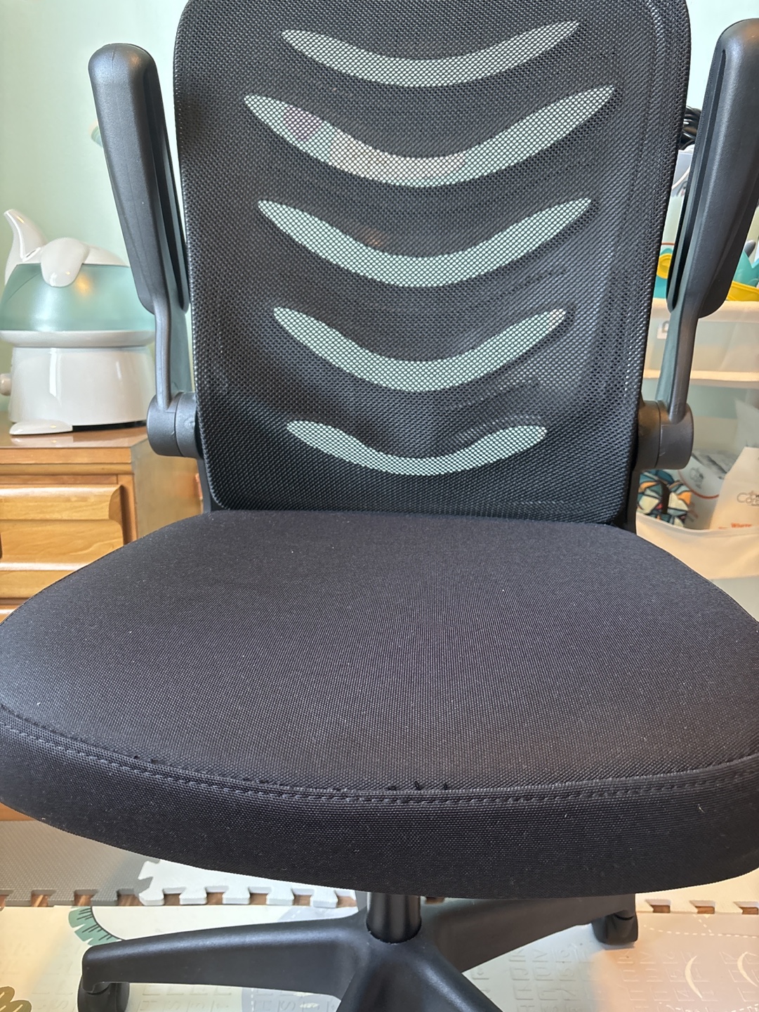 Black Mesh Office Chair - photo 4