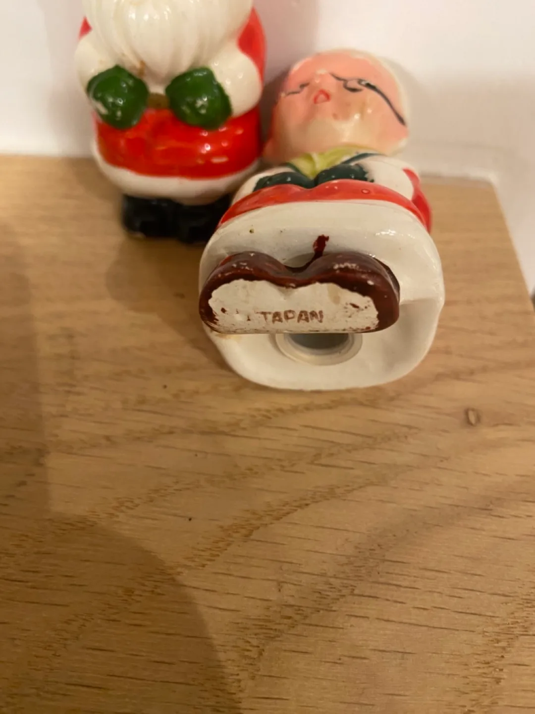 Vintage Santa and Mrs. Claus Salt and Pepper Shakers image indicator(3)