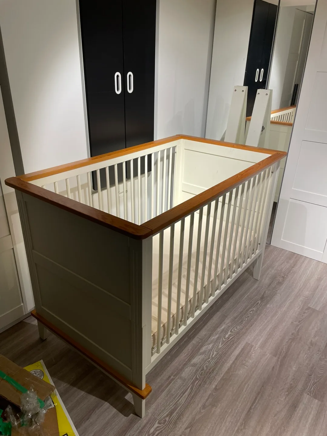 #ThriftyPicks 2 in 1 - Baby Crib Convert to Toddler Bed image indicator(2)