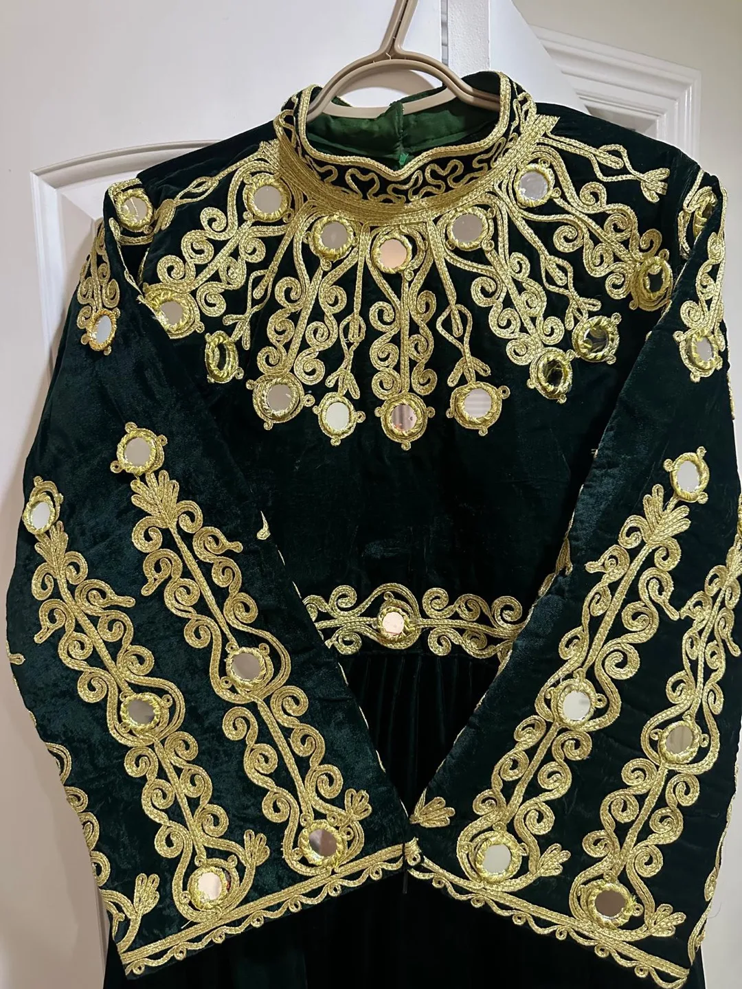 Afghan dress (gand) with men blazer (waskat) image indicator(4)