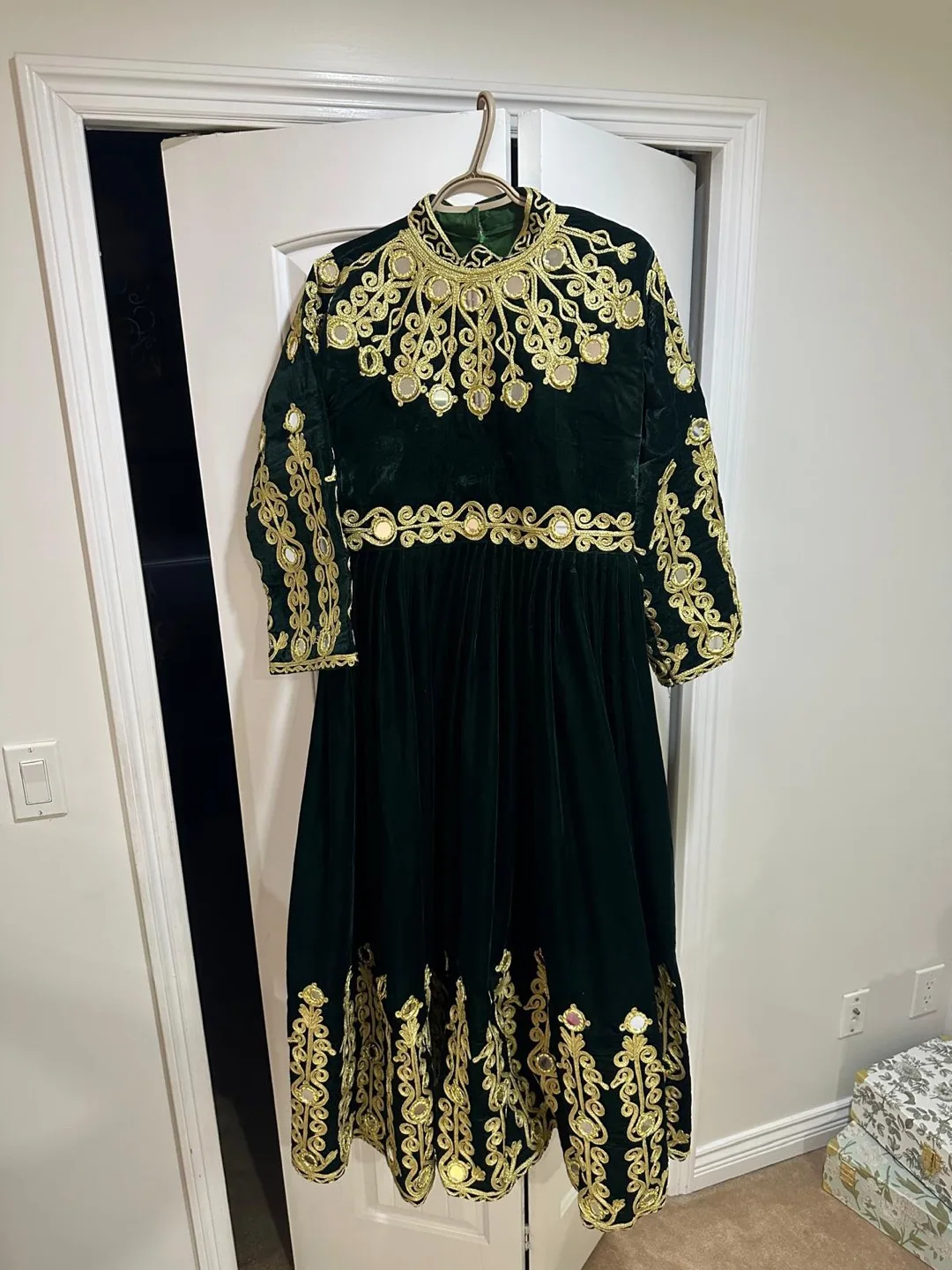 Afghan dress (gand) with men blazer (waskat) image indicator(2)