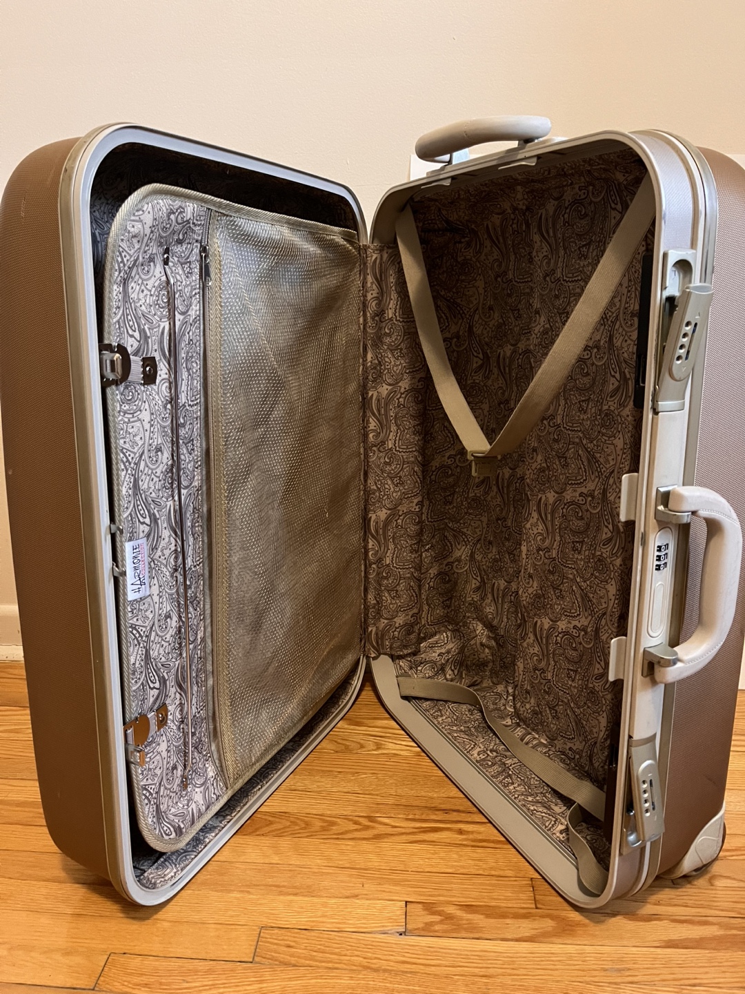 Hard-case Luggage - photo 4